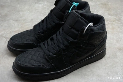 Hyperoad MID AIR JORDAN BLACK 1 QUILTED 1111